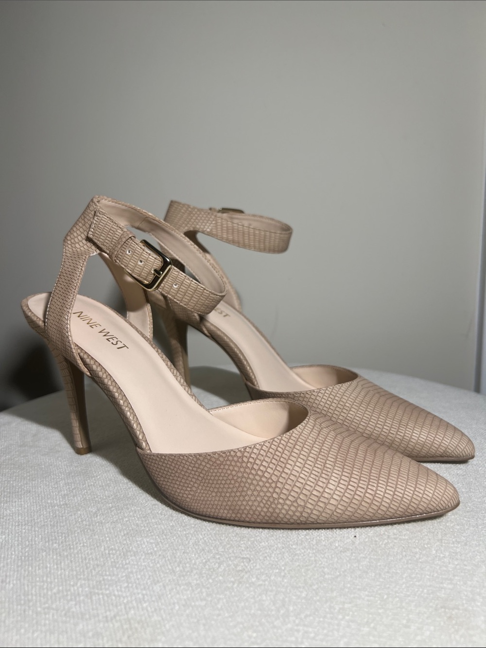 Nine West Beige Textured Pointed-Toe Ankle-Strap Pumps